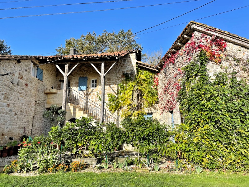 1 Bourne, 16190 Nonac France -2